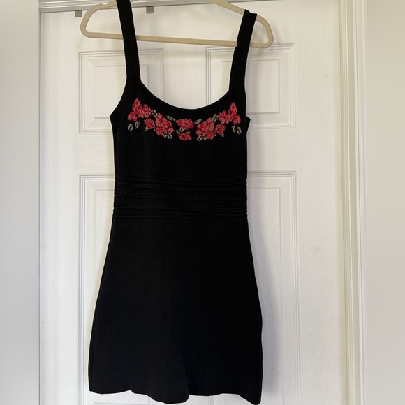 Black Rouje Tiana bodycon mini dress with rose detail - Picture 3 of 8